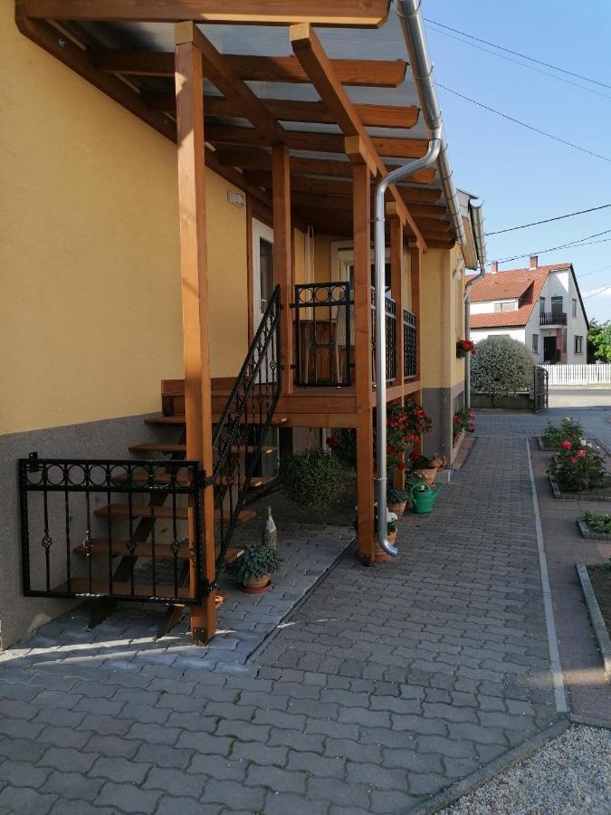 Kata Vendeghaz Hotel Buk Exterior photo