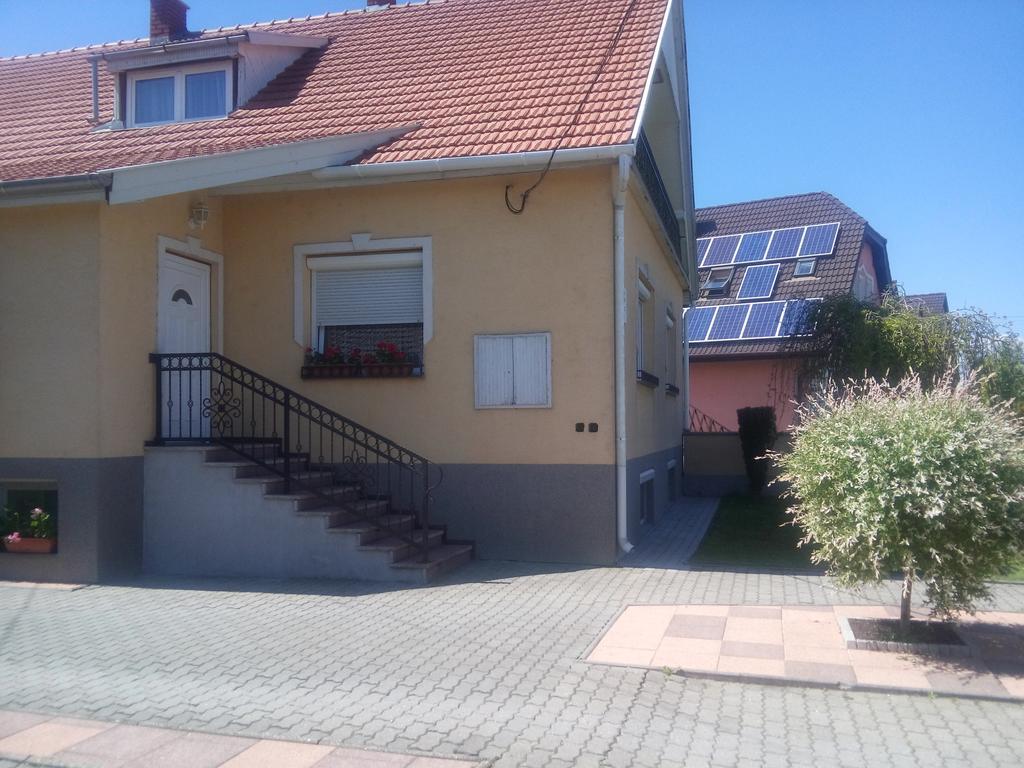 Kata Vendeghaz Hotel Buk Exterior photo