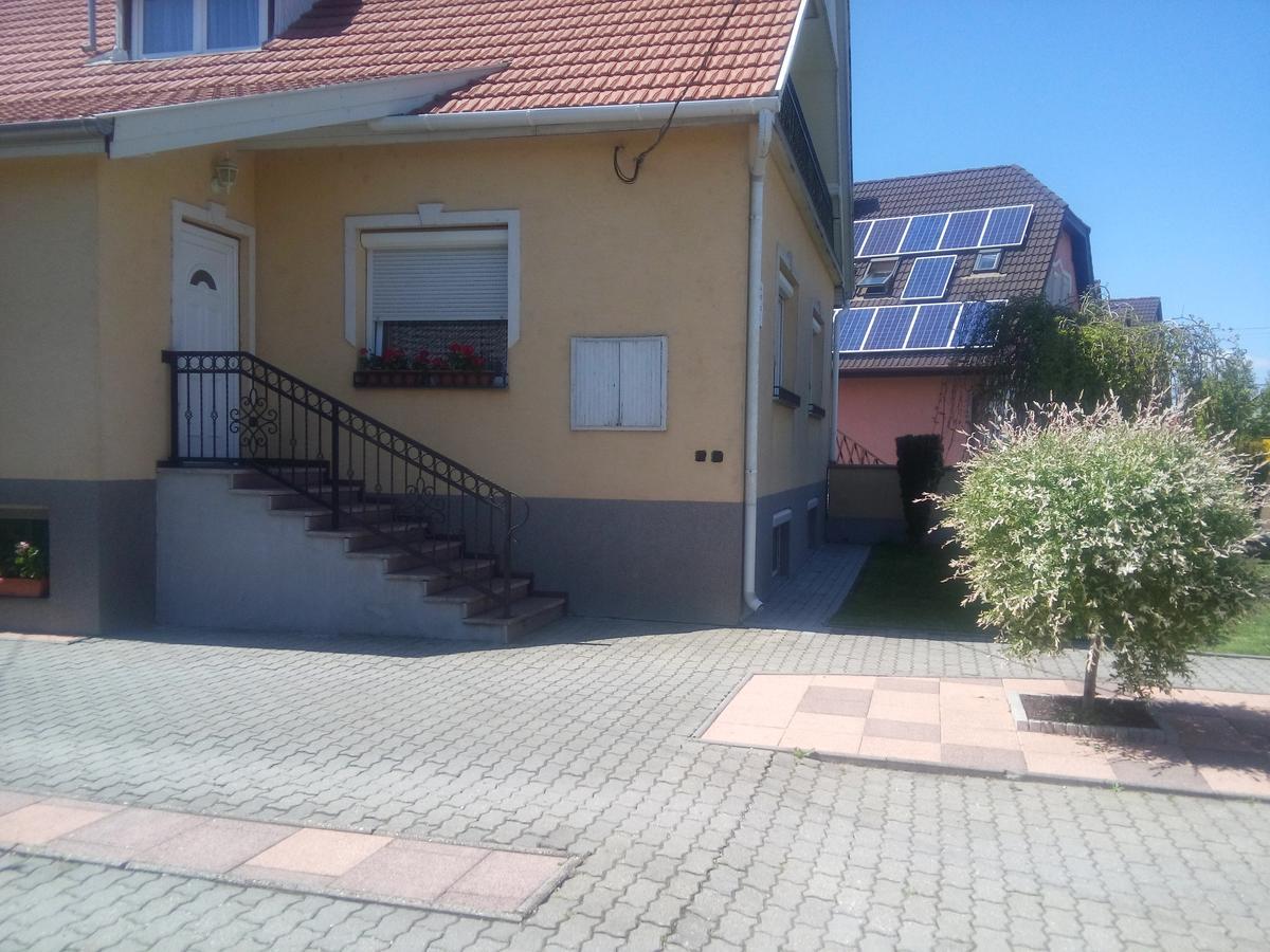Kata Vendeghaz Hotel Buk Exterior photo